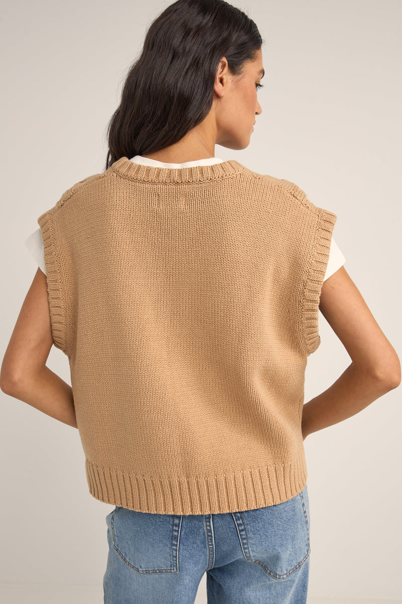 Finley Cable Knit Vest Sand